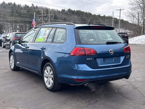 Used 2017 Volkswagen Golf S image 3