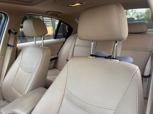 Used 2011 BMW 328i Sedan RWD image 17