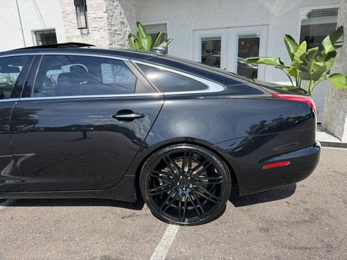 Used 2016 Jaguar XJ L Supercharged RWD image 10