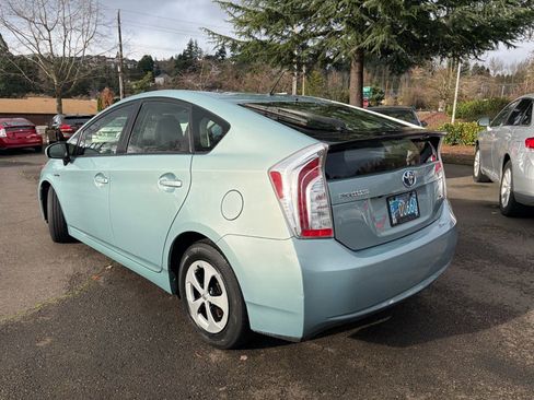 Used 2015 Toyota Prius Two image 5