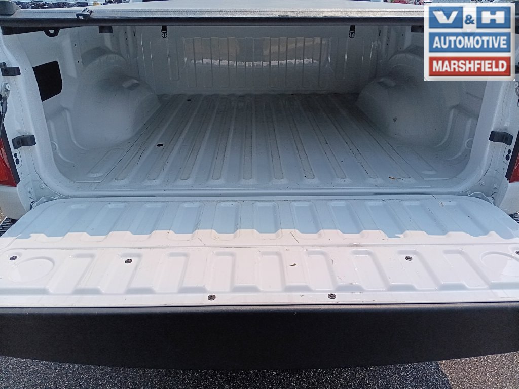 Used 2026 RAM 1500 Laramie w/ Sport Appearance Package AWD/4WD image 29