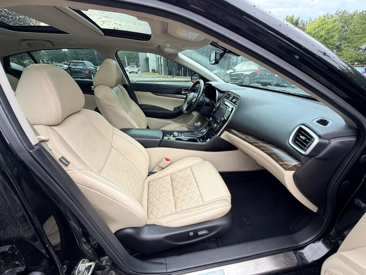 Used 2016 Nissan Maxima Platinum FWD image 16