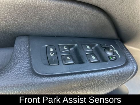 Used 2020 Volvo XC60 T5 Momentum image 19