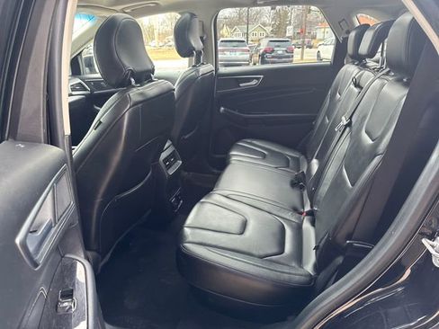 Used 2019 Ford Edge Titanium w/ Cold Weather Package image 25
