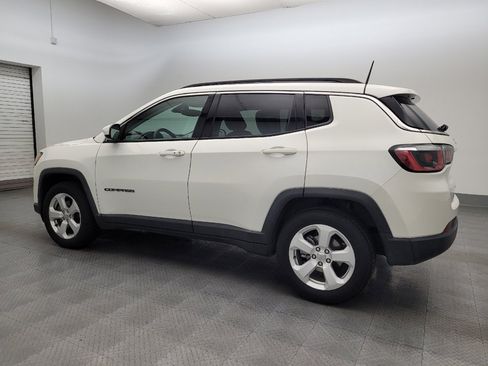 Used 2018 Jeep Compass Latitude image 3
