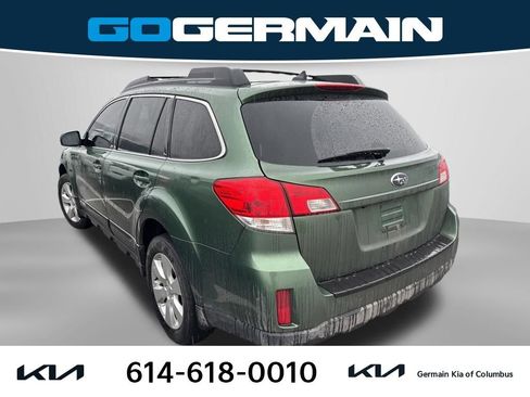 Used 2011 Subaru Outback 2.5i Limited w/ PWR Moonroof Pkg image 2