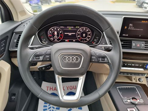 Used 2019 Audi Q5 Prestige w/ Prestige Package image 18