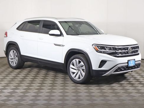 Used 2023 Volkswagen Atlas Cross Sport SE w/ Panoramic Sunroof Package AWD/4WD image 2