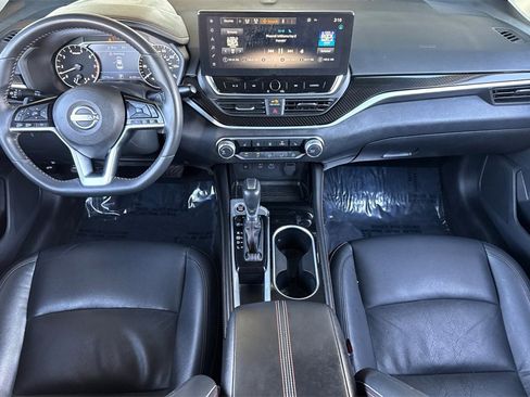 Used 2023 Nissan Altima 2.5 SR w/ SR Premium Package image 12