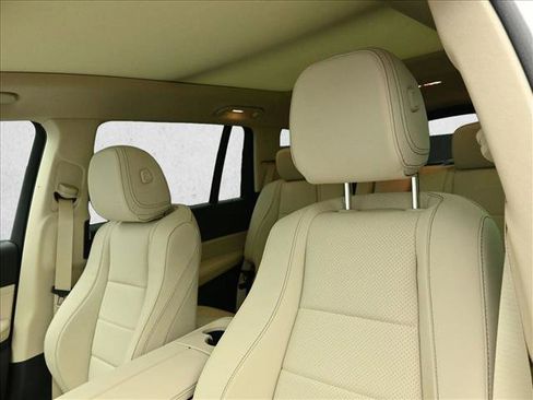 Certified 2025 Mercedes-Benz GLS 450 GLS 450 image 9