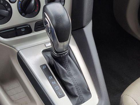 Used 2013 Ford Focus SE image 36