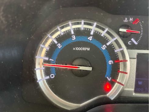 Used 2016 Toyota 4Runner SR5 image 29