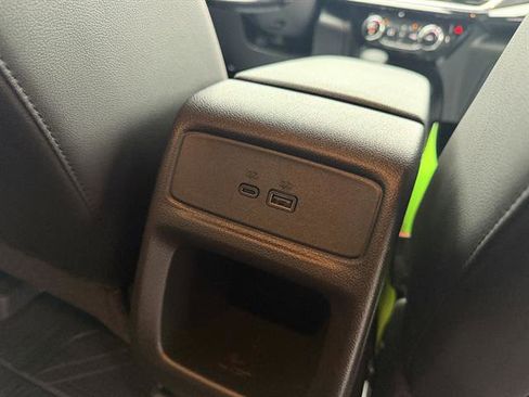 Used 2024 Chevrolet Trax RS image 16