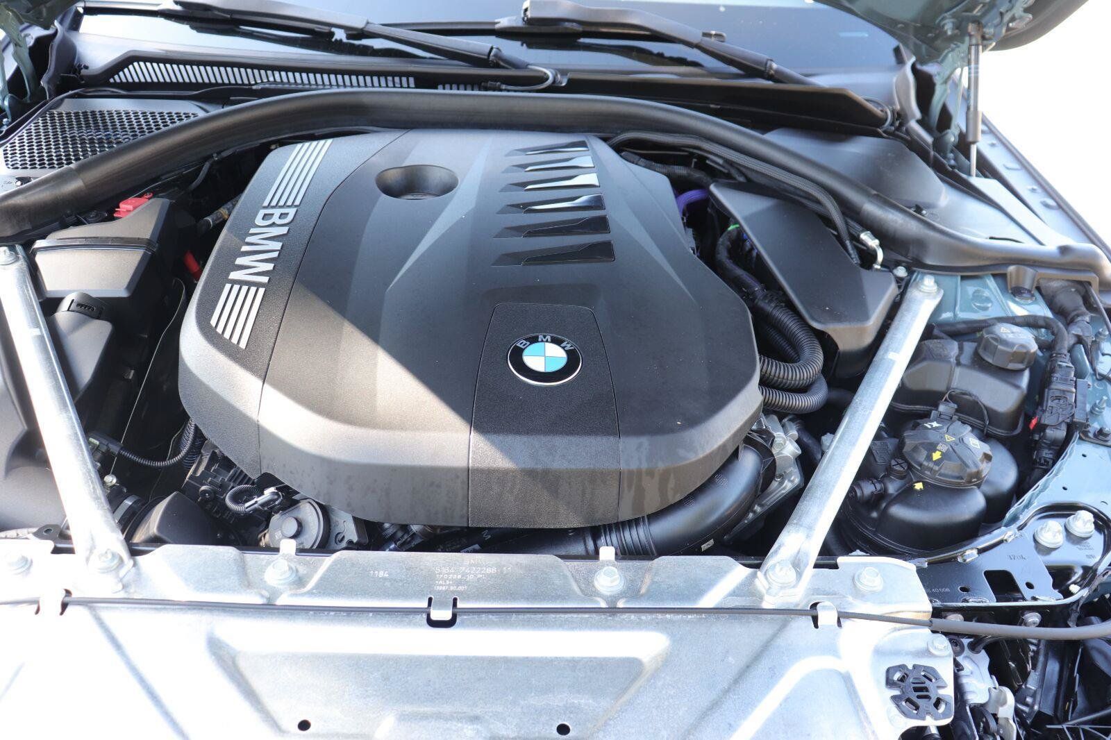 Used 2025 BMW M440i Coupe w/ Parking Assistance Package RWD image 33