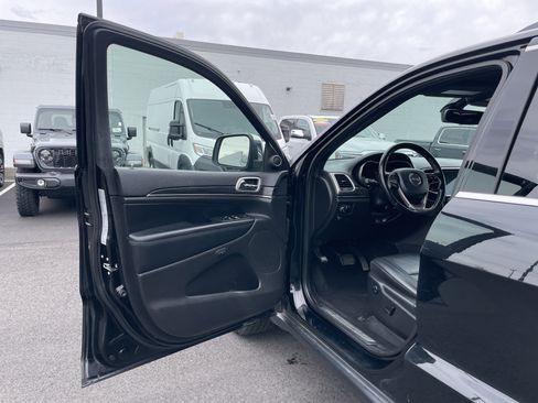 Used 2020 Jeep Grand Cherokee Limited image 26