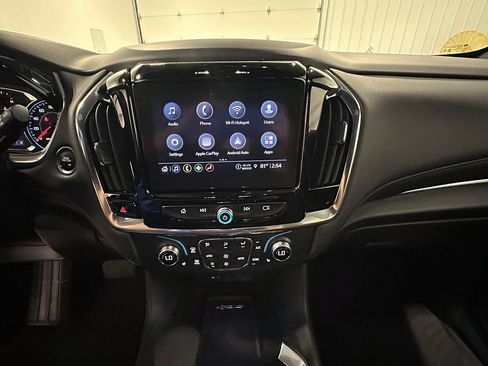 Used 2023 Chevrolet Traverse LT AWD/4WD image 35