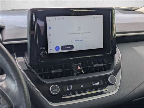 Used 2025 Toyota Corolla LE FWD image 13