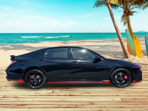 Used 2025 Hyundai Elantra N image 7