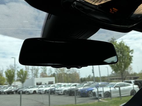 Used 2023 BMW i4 eDrive35 w/ Premium Package image 27