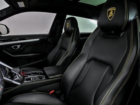 Used 2019 Lamborghini Urus AWD/4WD image 19