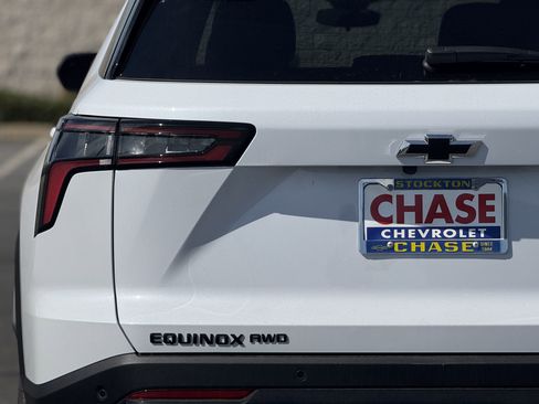 New 2026 Chevrolet Equinox RS w/ LPO, Floor Liner Package image 6