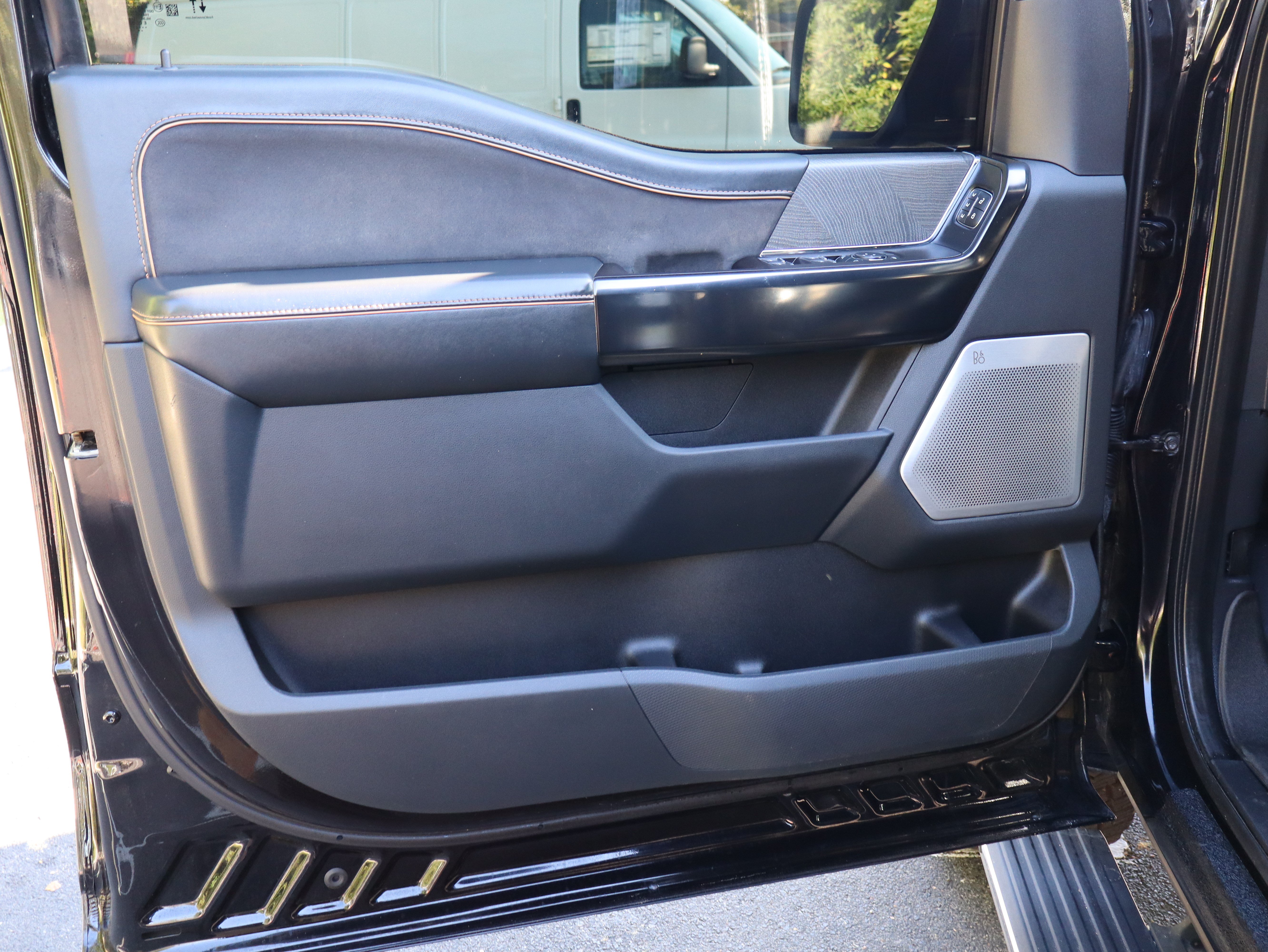 Used 2021 Ford F150 Platinum w/ Equipment Group 701A High AWD/4WD image 19