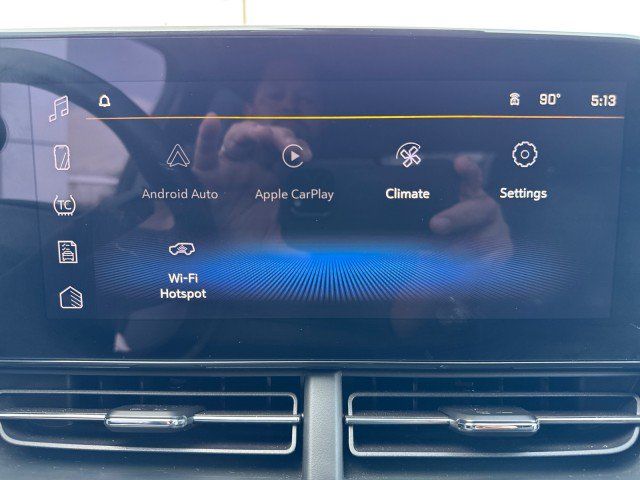 Used 2025 Chevrolet Trax LT w/ LT Convenience Package FWD image 19