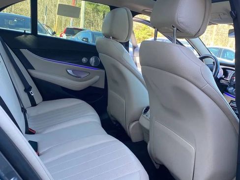 Used 2017 Mercedes-Benz E 300 4MATIC image 20