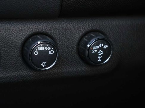 Used 2021 Chevrolet Colorado ZR2 image 11