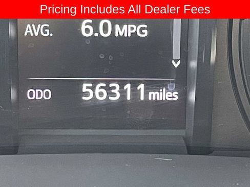Used 2024 Toyota 4Runner SR5 AWD/4WD image 25