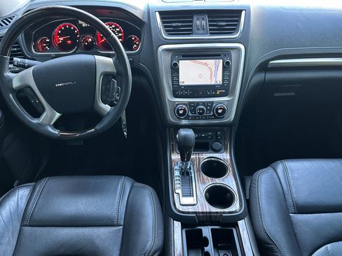 Used 2014 GMC Acadia Denali image 17
