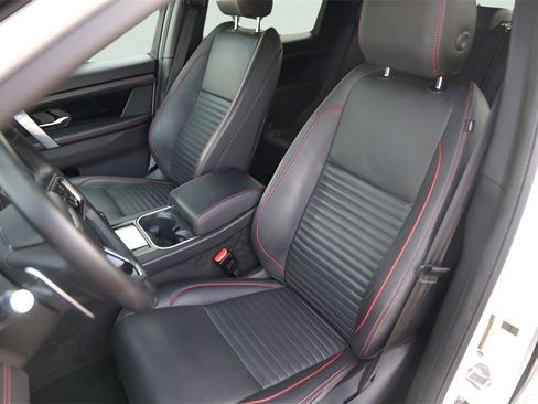 Used 2021 Land Rover Discovery Sport SE R-Dynamic image 10