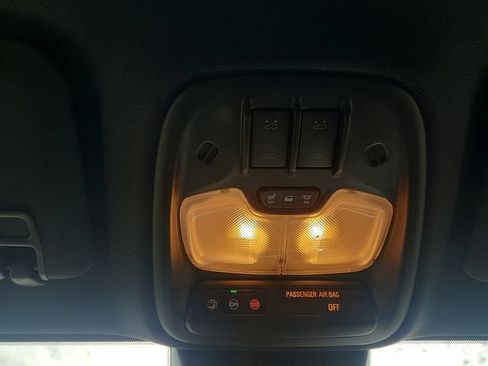 Used 2024 GMC Canyon AT4 w/ AT4 Premium Package AWD/4WD image 21