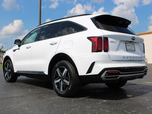 Used 2021 Kia Sorento S w/ Panoramic Sunroof Package FWD image 10