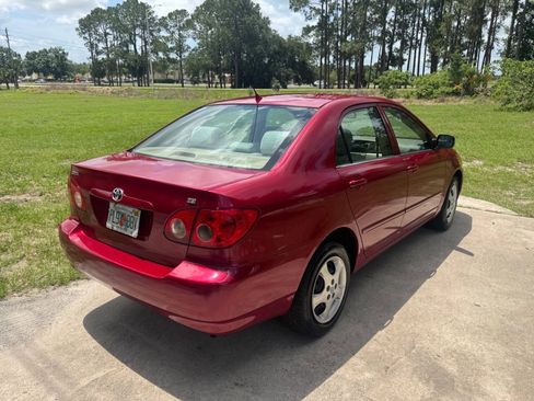 Used 2005 Toyota Corolla CE FWD image 3