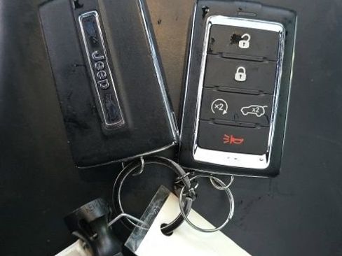 Used 2022 Jeep Grand Cherokee L Overland w/ Advanced Protech Group III image 29