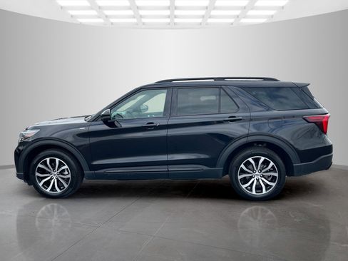 Used 2025 Ford Explorer ST-Line image 7