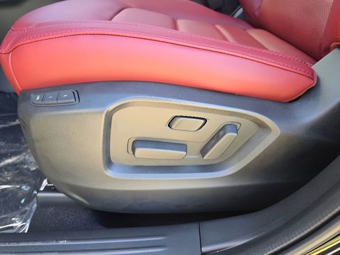 Certified 2025 MAZDA CX-5 Carbon Edition image 16