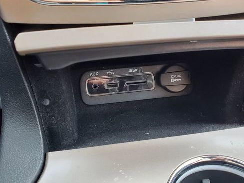 Used 2015 Jeep Grand Cherokee Laredo AWD/4WD image 35