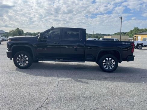 Used 2021 Chevrolet Silverado 2500 Custom w/ Custom Value Package AWD/4WD image 7