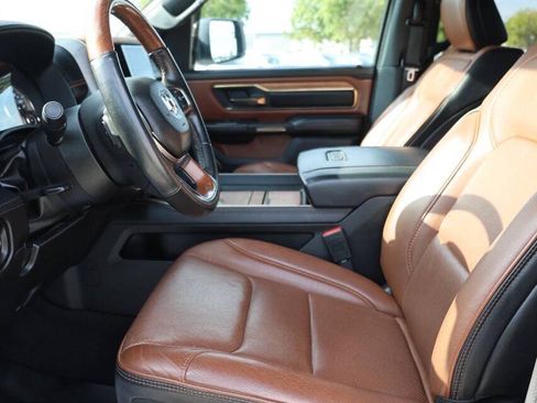 Used 2022 RAM 1500 Limited w/ Body Color Bumper Group AWD/4WD image 13