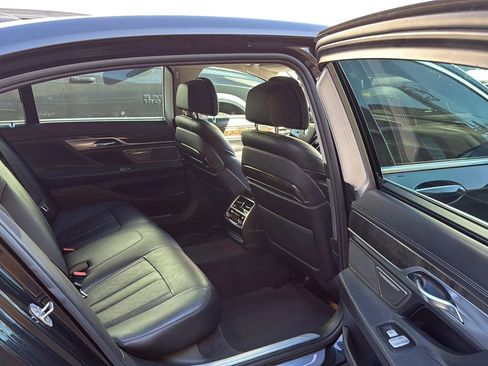 Used 2016 BMW 740i image 25