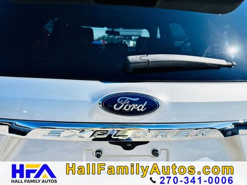 Used 2018 Ford Explorer Limited AWD/4WD image 30