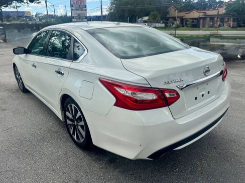 Used 2017 Nissan Altima 2.5 SV FWD image 7