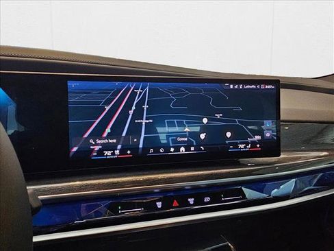 Used 2025 BMW i7 M70 AWD/4WD image 15