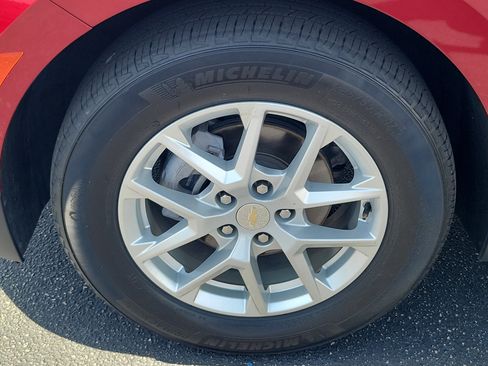 Used 2023 Chevrolet Equinox LT FWD image 8