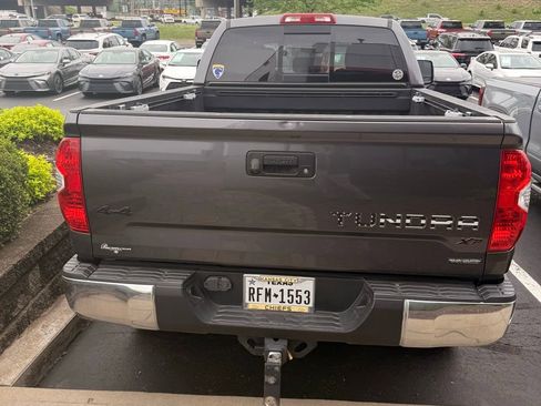 Used 2018 Toyota Tundra SR5 w/ SR5 Upgrade Package image 6