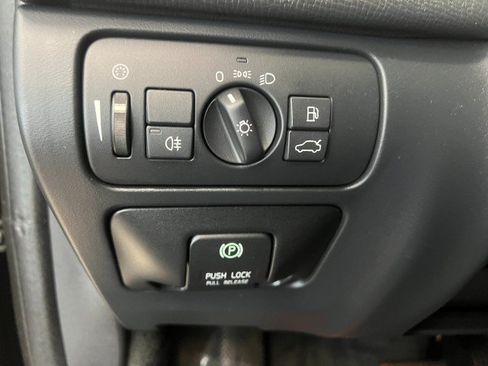 Used 2012 Volvo XC60 3.2 FWD image 23