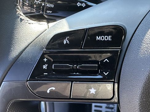 Used 2025 Hyundai Elantra Sport image 24