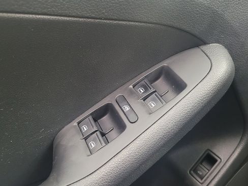 Used 2018 Volkswagen Jetta S FWD image 27